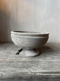 Houten schaal op voet Lestari