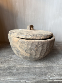 Unieke houten bak met deksel M nr.4