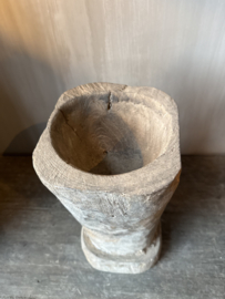 Unieke houten vijzel nr.1