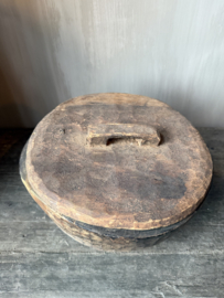 Unieke houten bak met deksel M nr.3