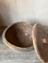 Unieke houten bak met deksel M nr.3