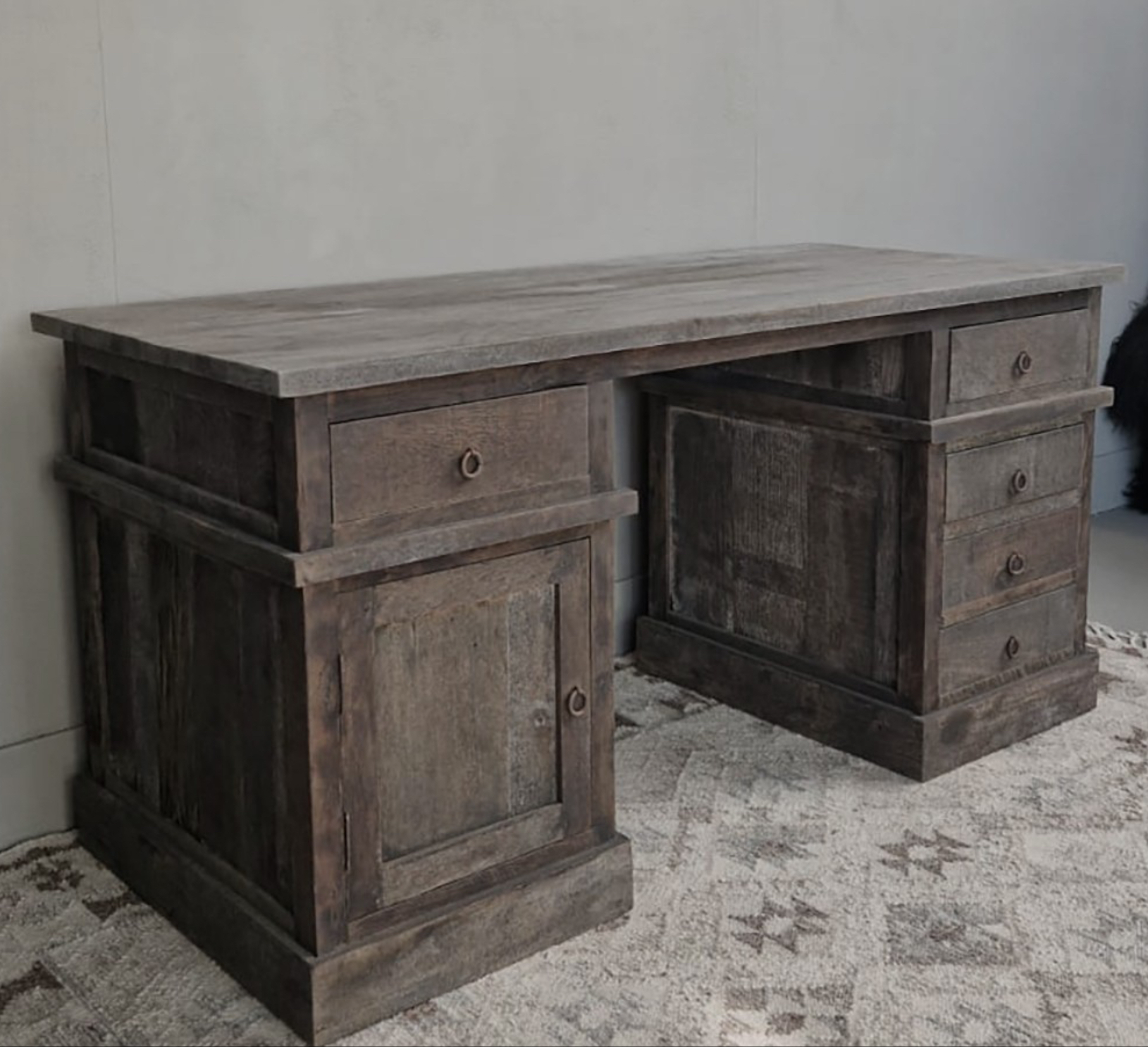 Luksa bureau Stan