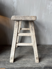 Uniek houten krukje recht nr.3
