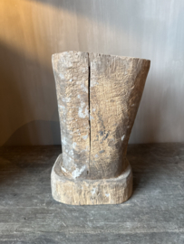 Unieke houten vijzel nr.1