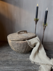 Unieke houten bak met deksel M nr.4