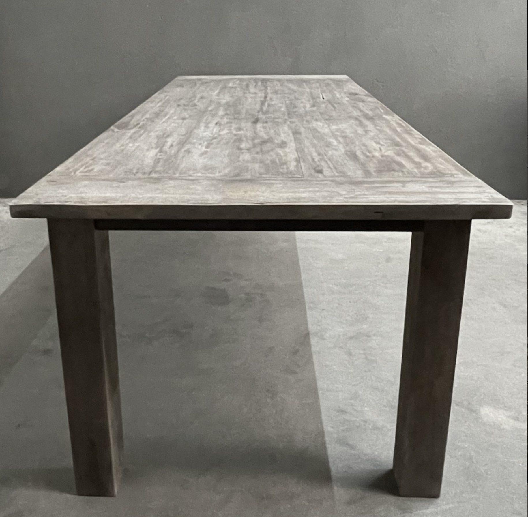 Luksa eettafel Tessel