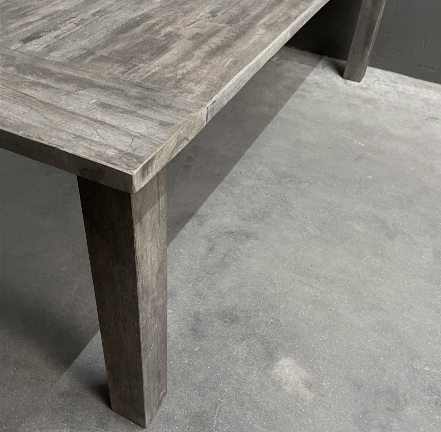 Luksa eettafel Tessel