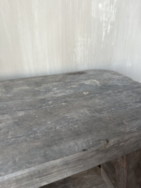 Aura Peeperkorn Old farm bench