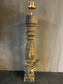 Aura Peeperkorn lamp trapbaluster nr.16