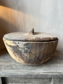 Unieke houten bak met deksel L nr.4