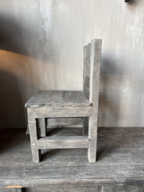 Aura Peeperkorn old farm kinderstoeltje