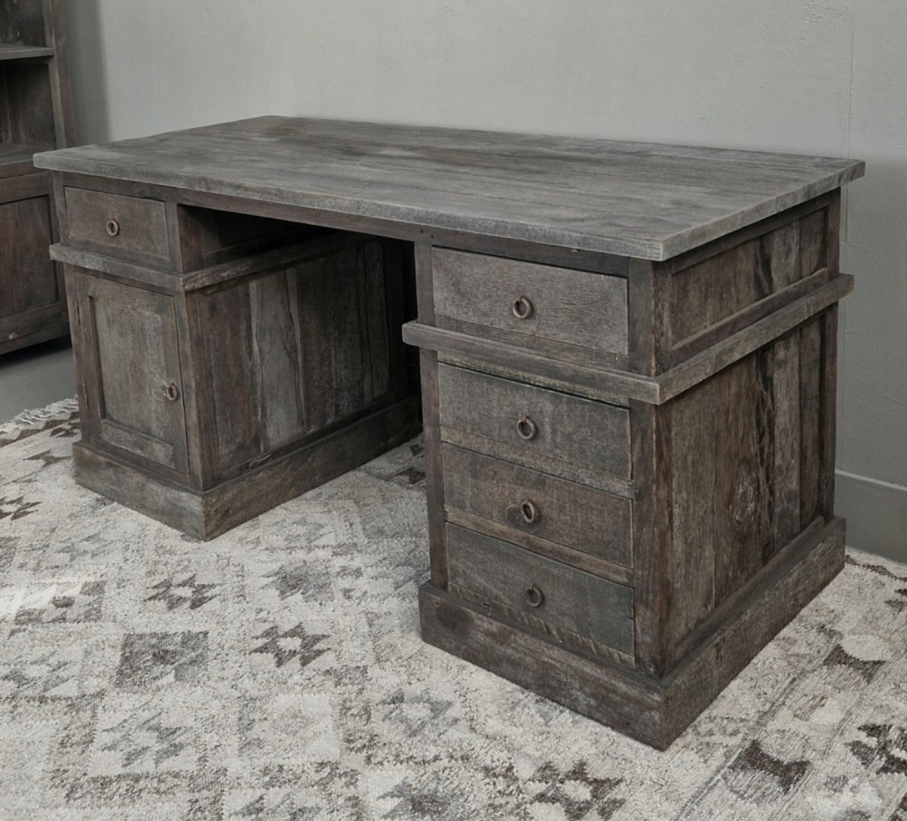 Luksa bureau Stan