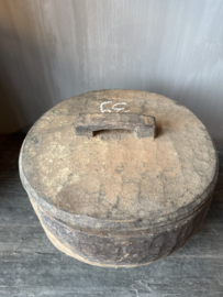 Unieke houten bak met deksel M nr.1