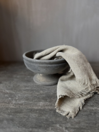 Houten schaal op voet Mawar