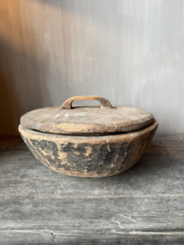 Unieke houten bak met deksel M nr.5