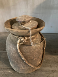 Nepalese houten kruik met deksel nr.99