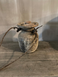 Nepalese houten kruik met deksel nr.101