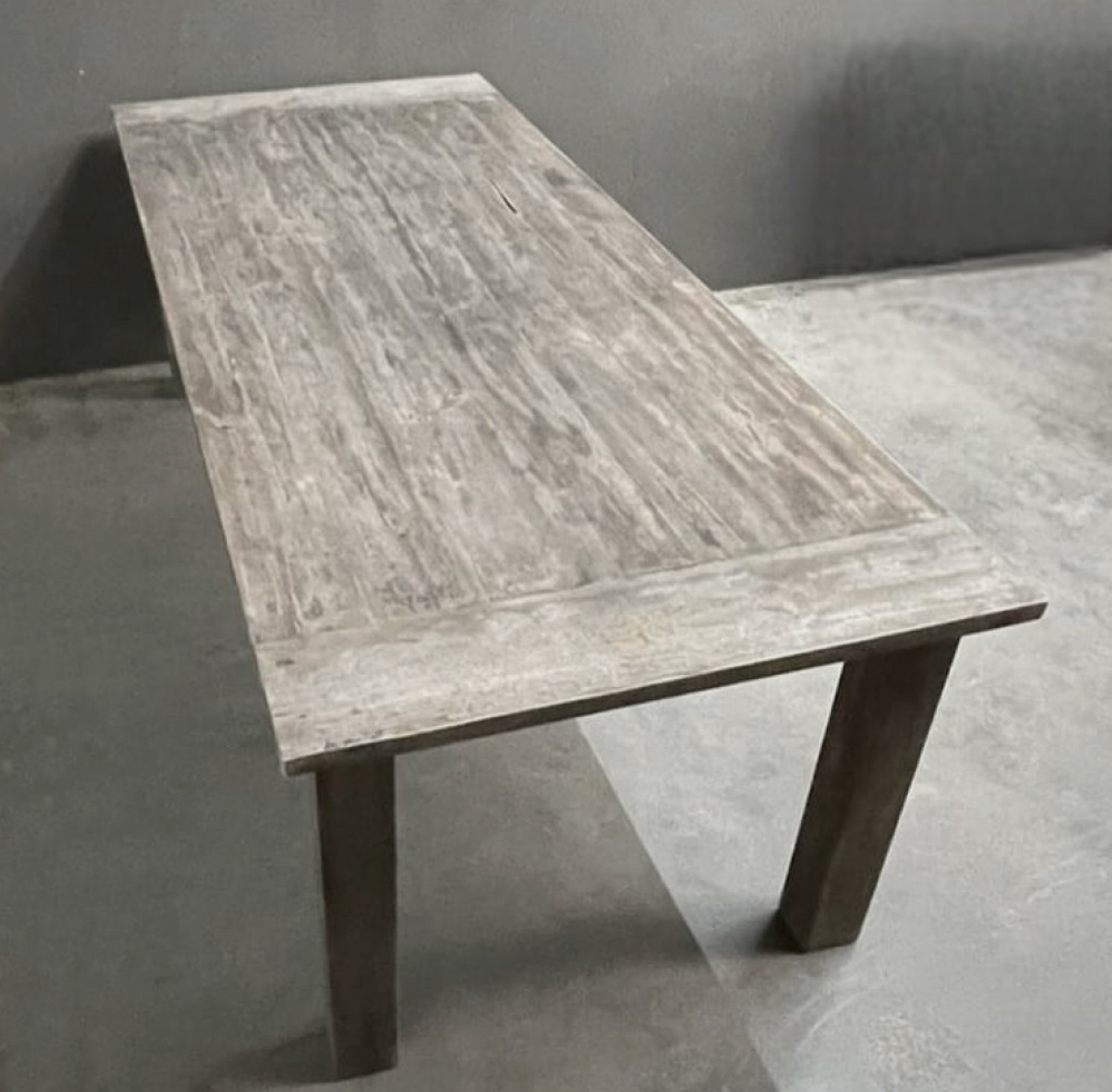 Luksa eettafel Tessel