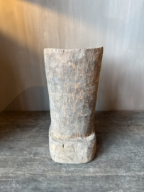 Unieke houten vijzel nr.1