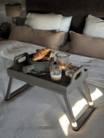 Aura Peeperkorn dienblad op pootjes