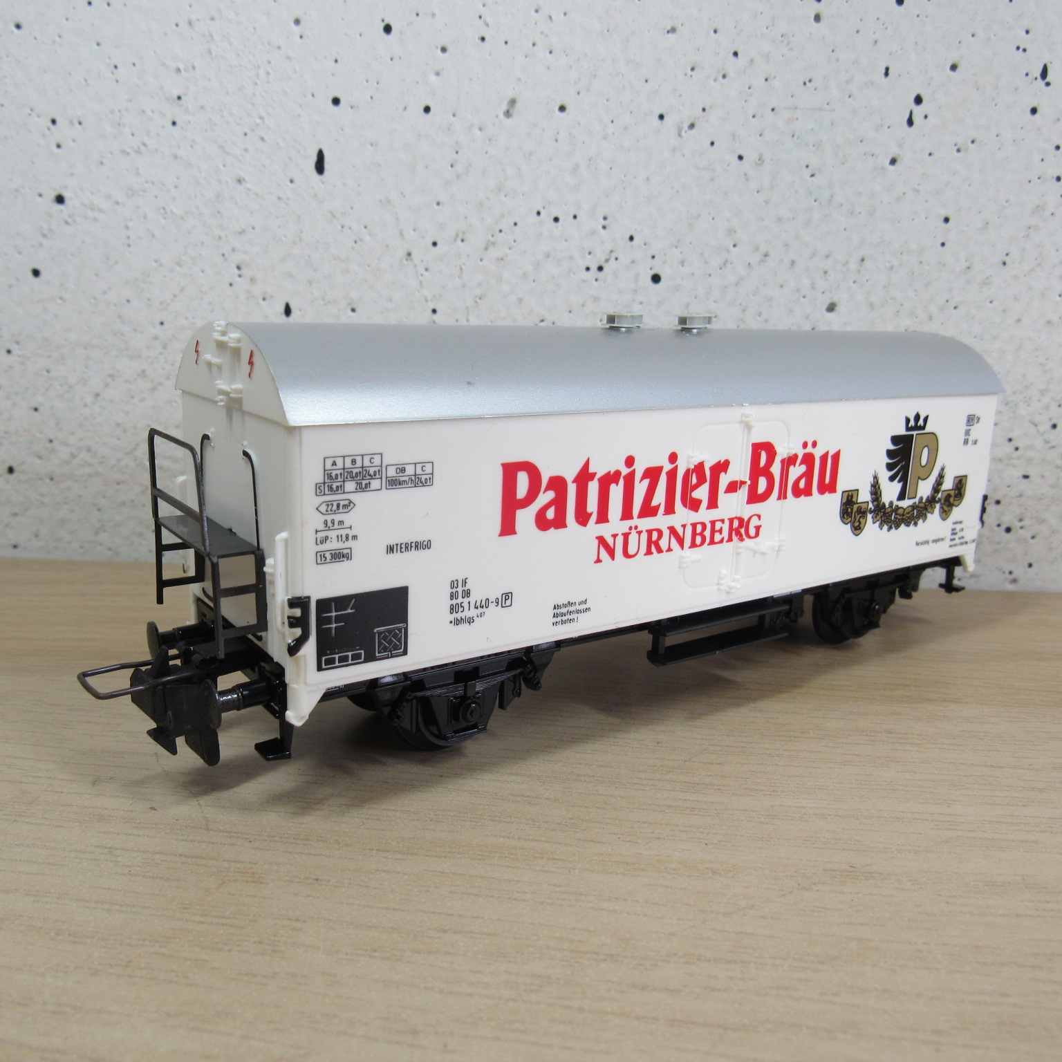 Trix express 53 3467 00 DB gesloten wagen in ovp