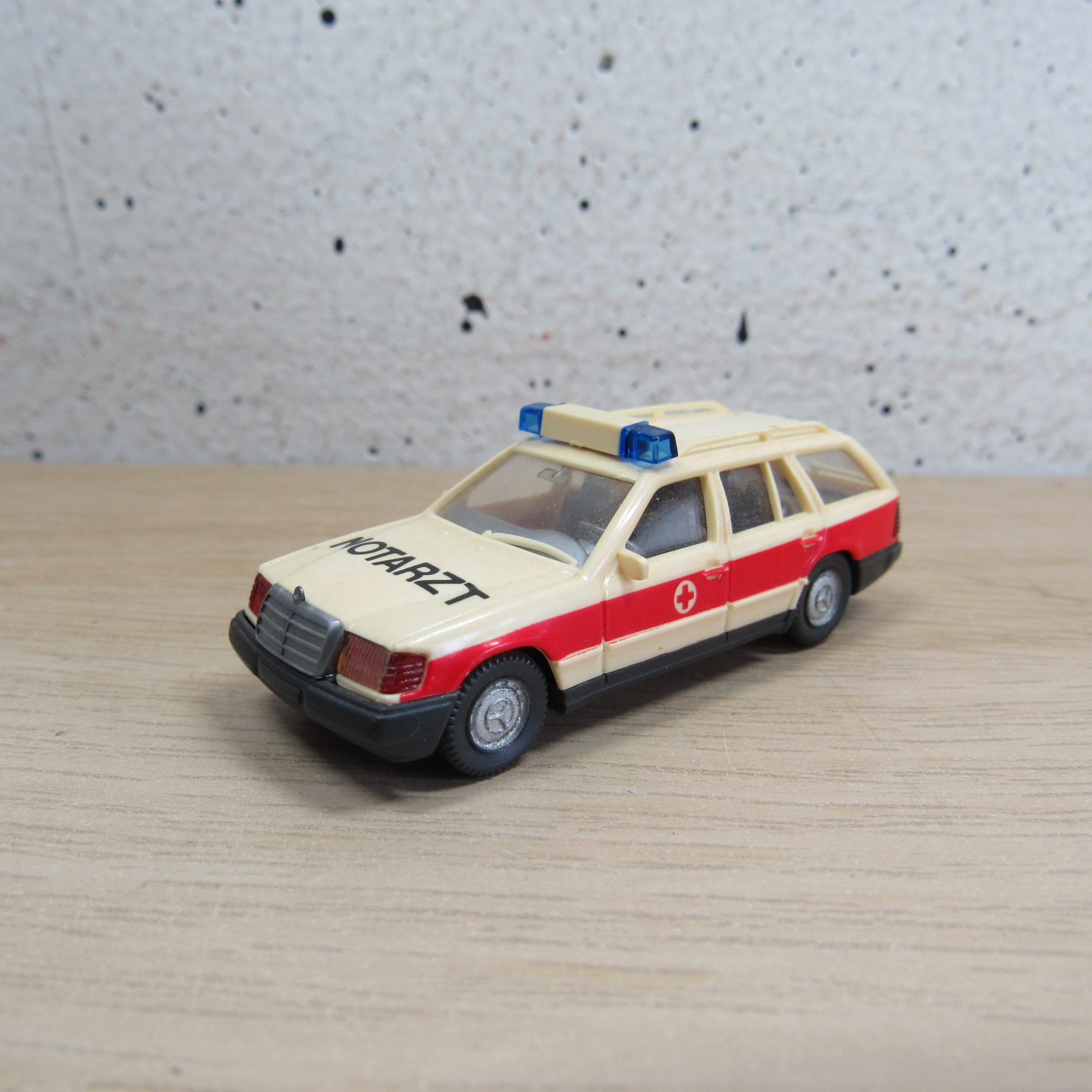Wiking Mercedes Notarzt rode kruis auto zonder ovp