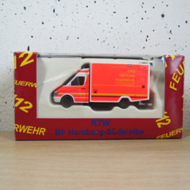 Rietze RTW Mercedes Sprinter BF Hamburg-Süderelbe in ovp
