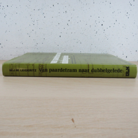 Boek van Paardentram naar dubbel gelede