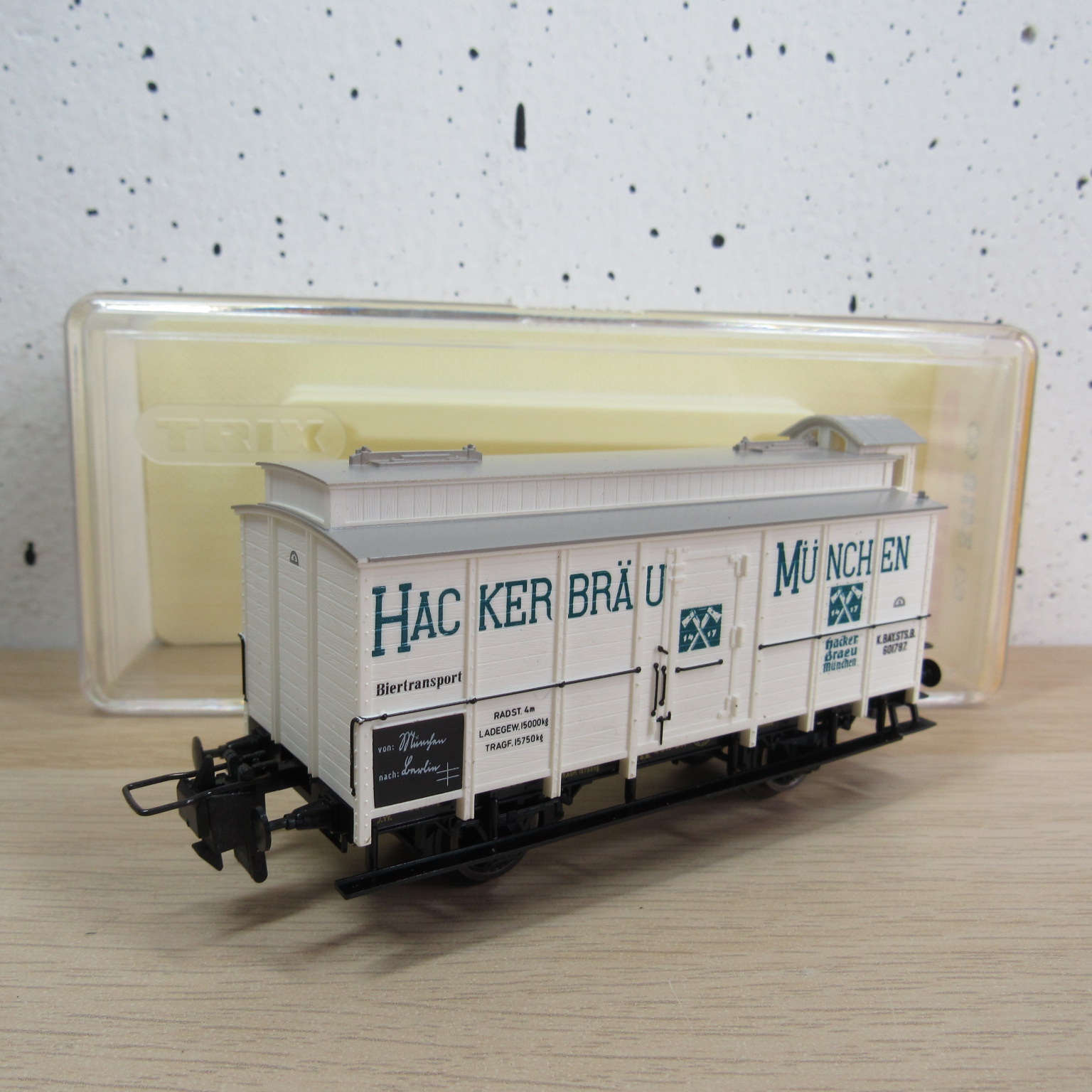 Trix express 53 3418 00 K.Bay.Sts.B gesloten wagen in ovp