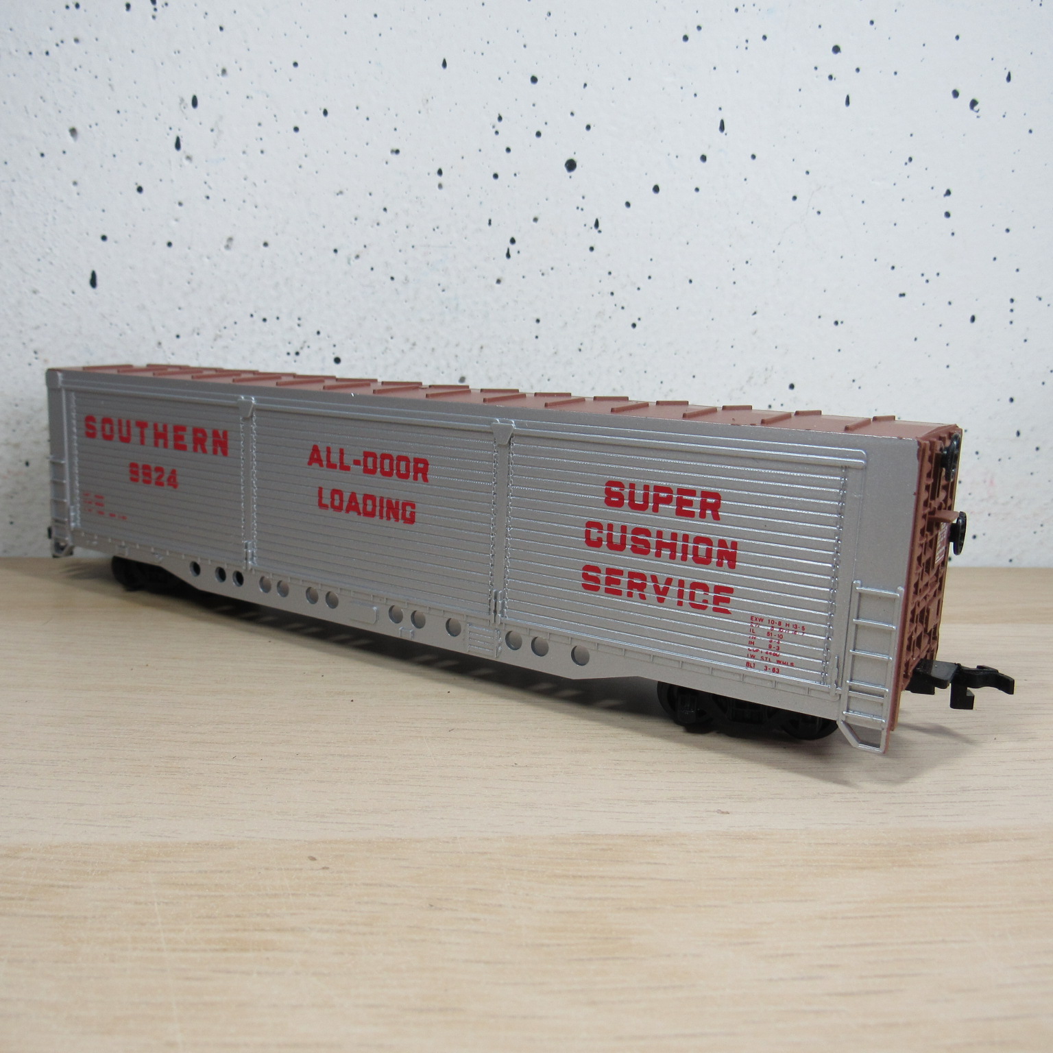 Bachmann 71100 USA ALL Door boxcar in ovp