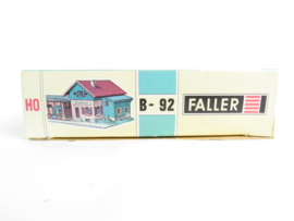 Faller B-92 H0 Station in ovp