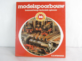 Boek modelspoorbouw baanontwerp-techniek-opbouw
