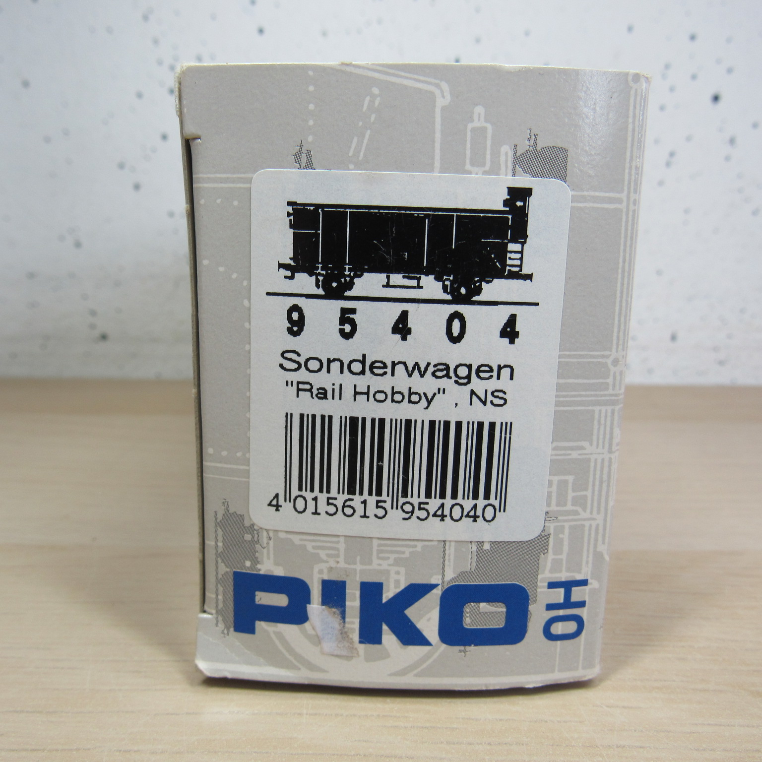 Piko 95404 NS Railhobby gesloten wagen in ovp