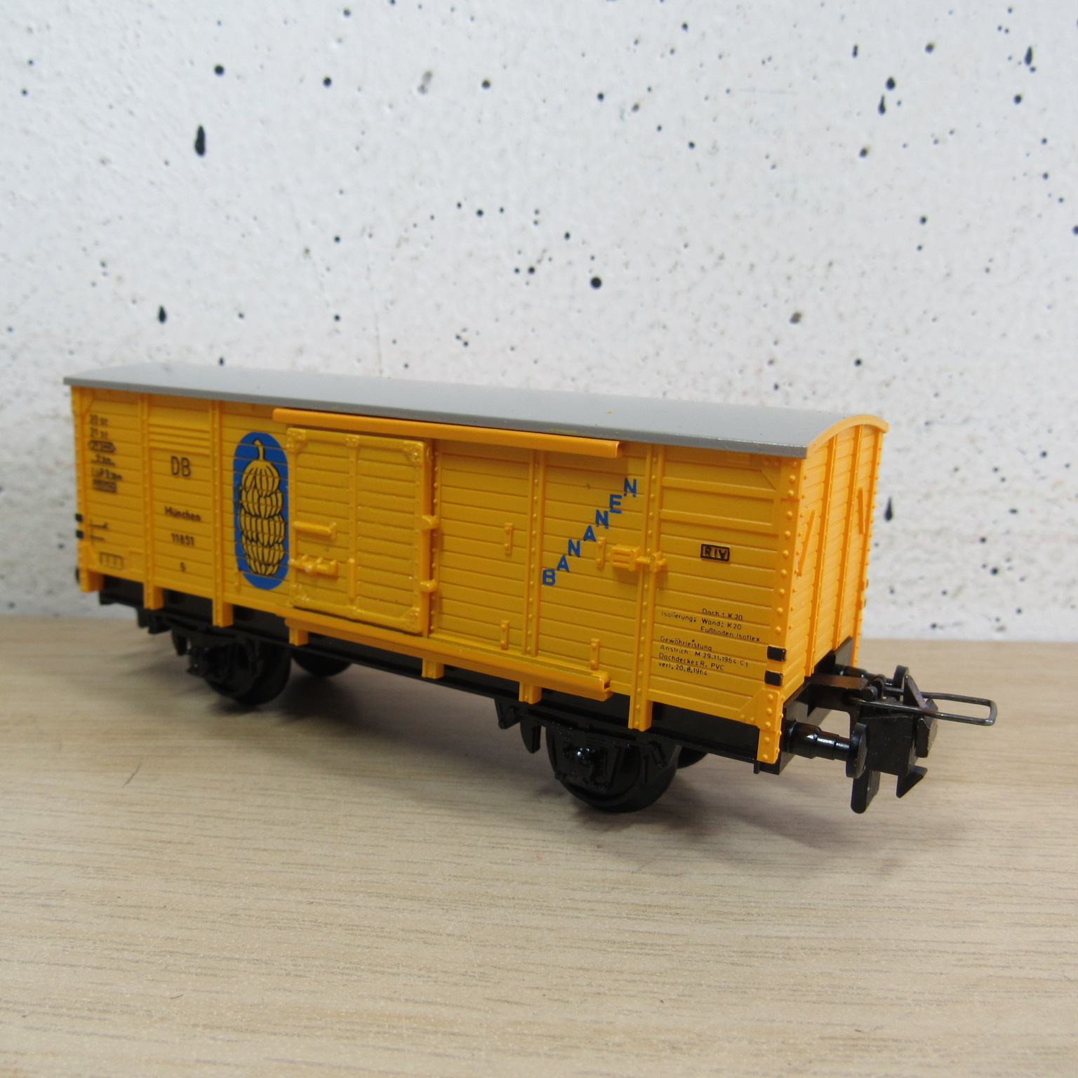 Trix express 53 3408 00 DB gesloten wagen in ovp