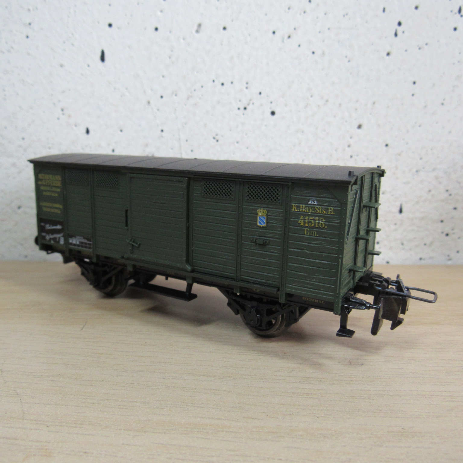 Trix express 53 3402 00 K.Bay.Sts.B gesloten wagen in ovp