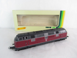 Trix 28011 DB BR221 diesellocomotief (analoog) in ovp