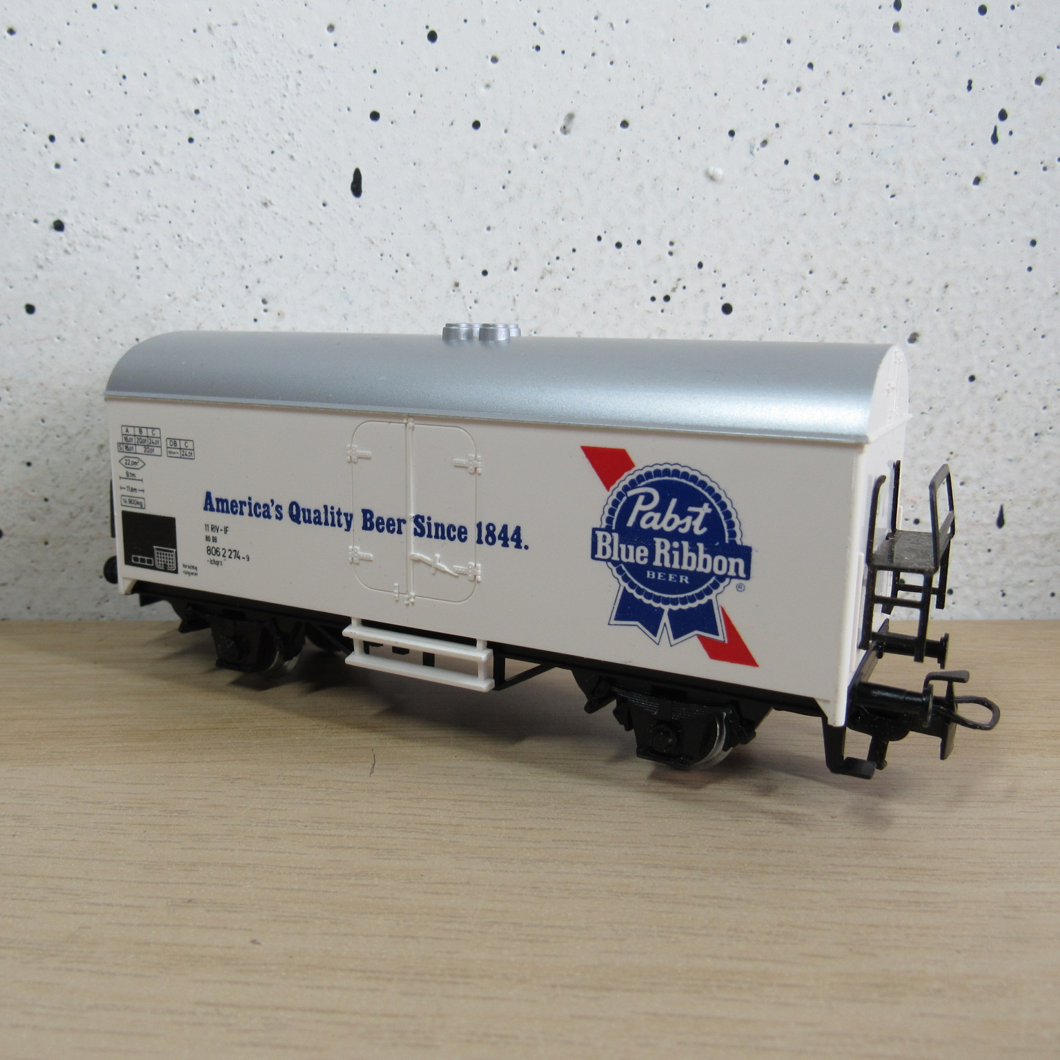 Marklin 4569 DB Gesloten wagen (koel) (Pabst Blue Ribbon) in ovp
