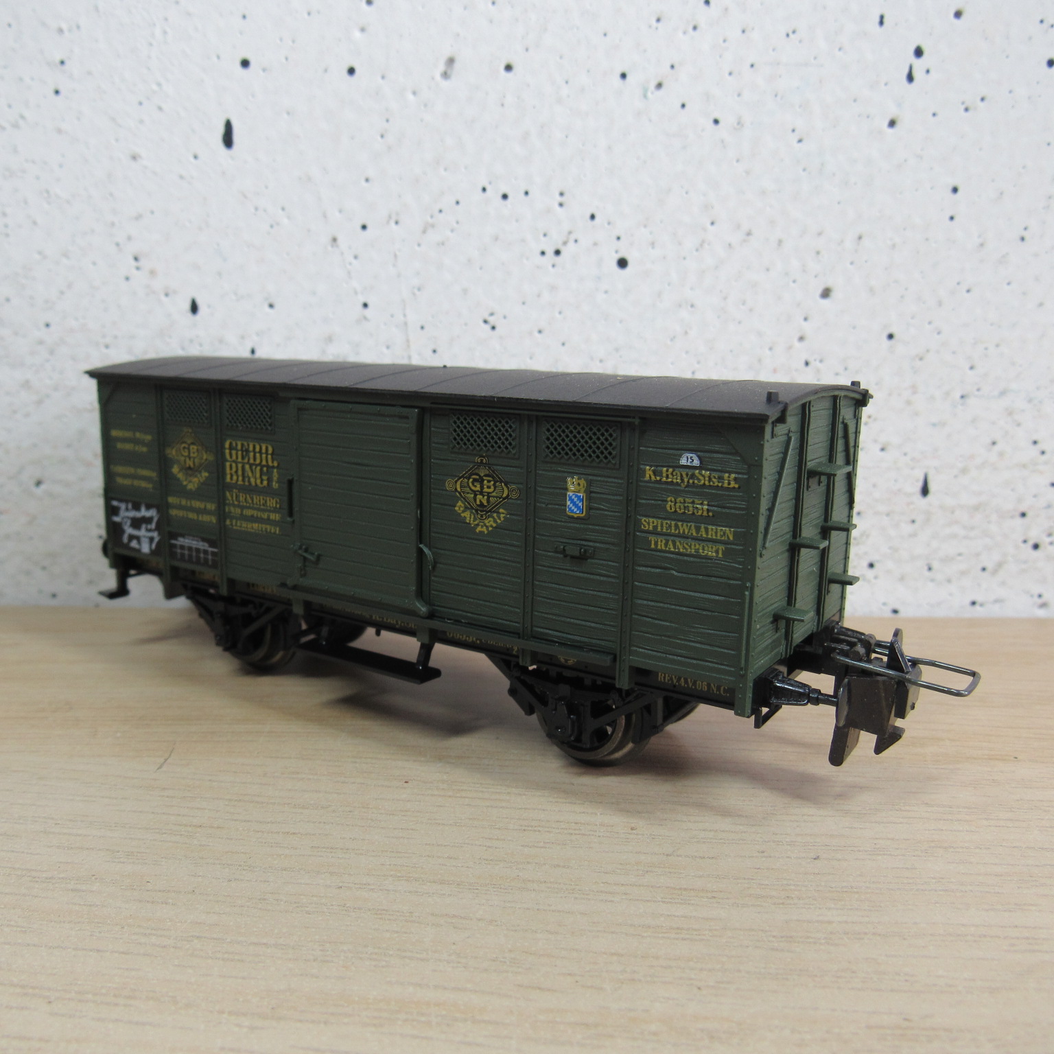 Trix express 53 3411 00 K.Bay.Sts.B gesloten wagen in ovp