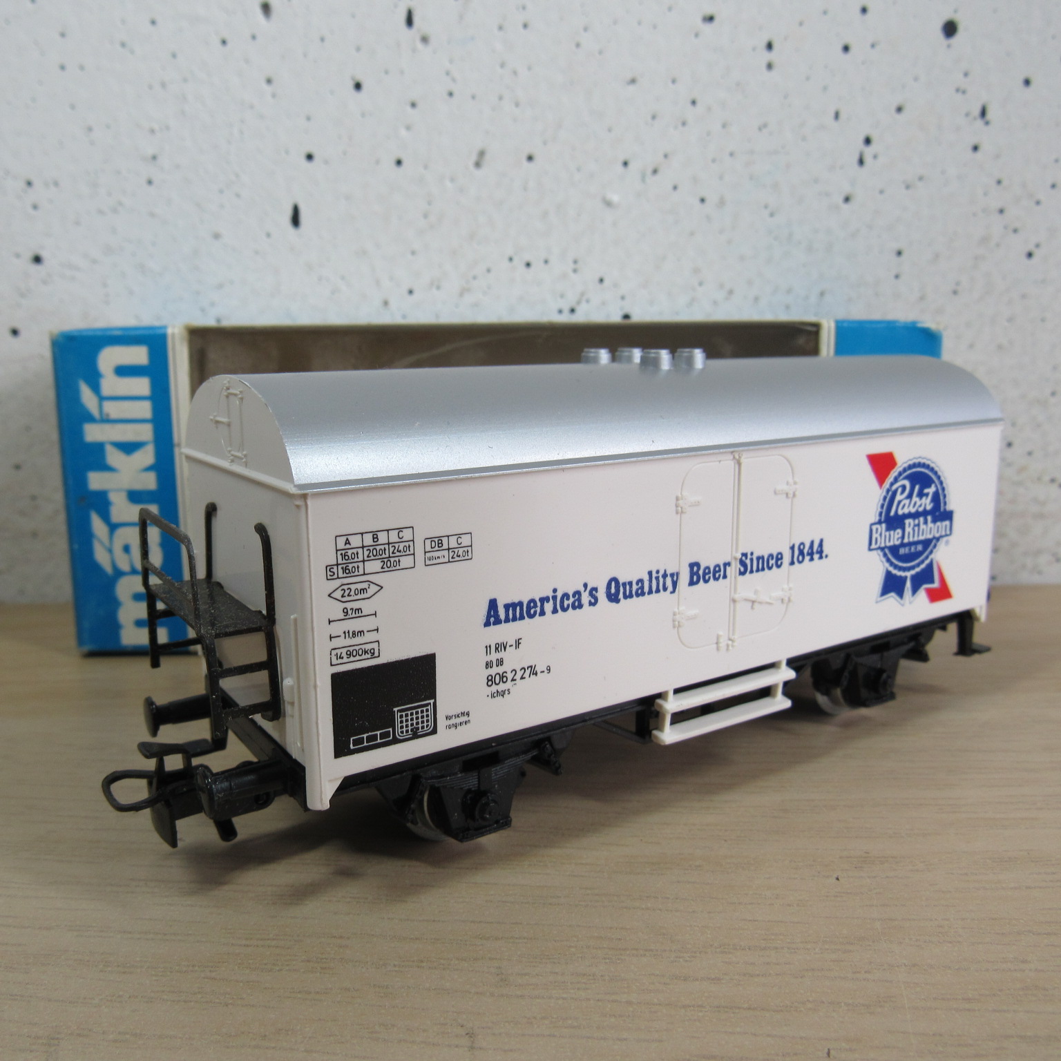 Marklin 4569 DB Gesloten wagen (koel) (Pabst Blue Ribbon) in ovp
