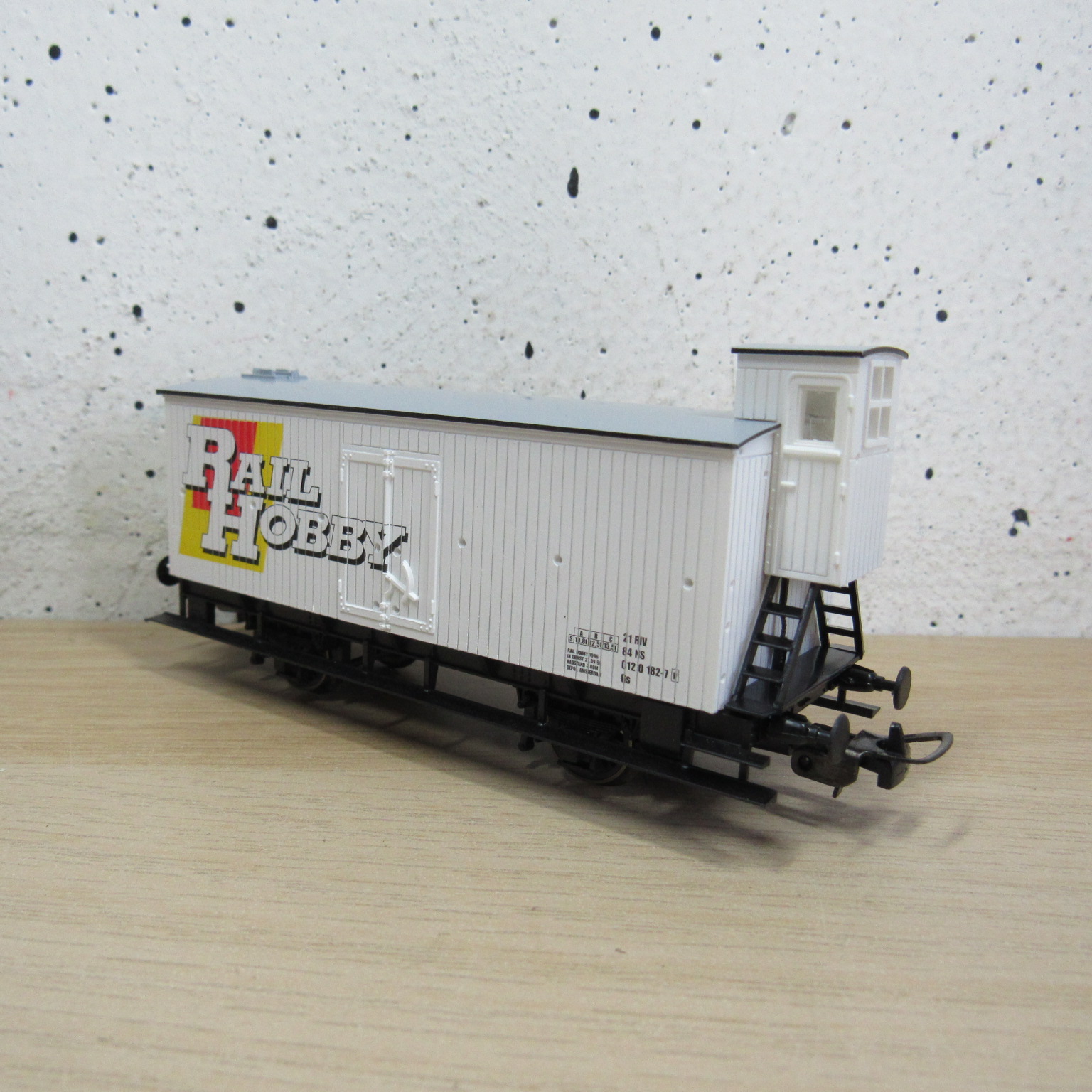 Piko 95404 NS Railhobby gesloten wagen in ovp