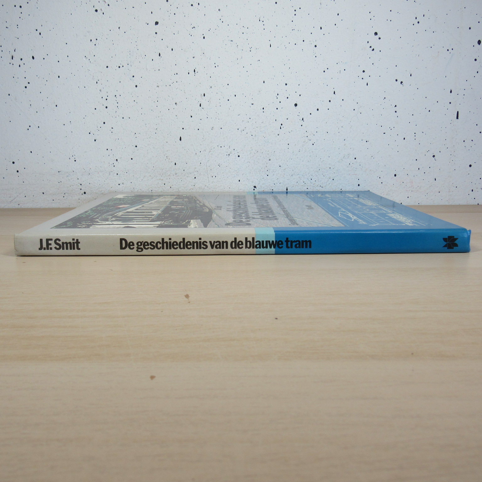 De geschiedenis van de blauwe tram een eeuw streekvervoer van Scheveningen tot Volendam boek
