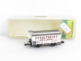 Minitrix 13601 N KPEV (bierwagen) met remmen, 2 assen, wit, 'SCHULTHEISS' BROUWERIJ in ovp