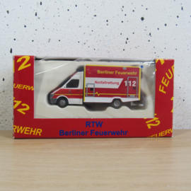 Rietze RTW Mercedes Sprinter Berliner Feuerwehr in ovp