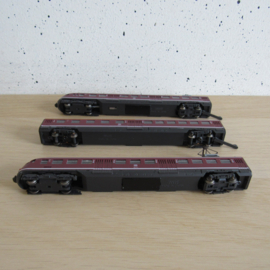 Hobbytrain 1430 N DB BR 430 en een tussenwagen BR 830, elk met 4 assen, rood in ovp