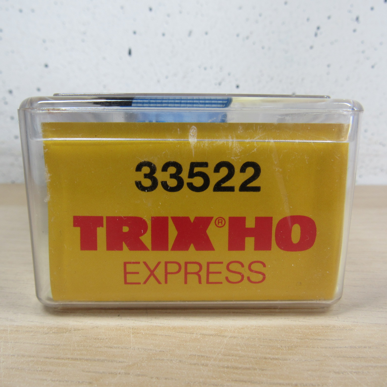 Trix express 33522 DR gesloten wagen in ovp