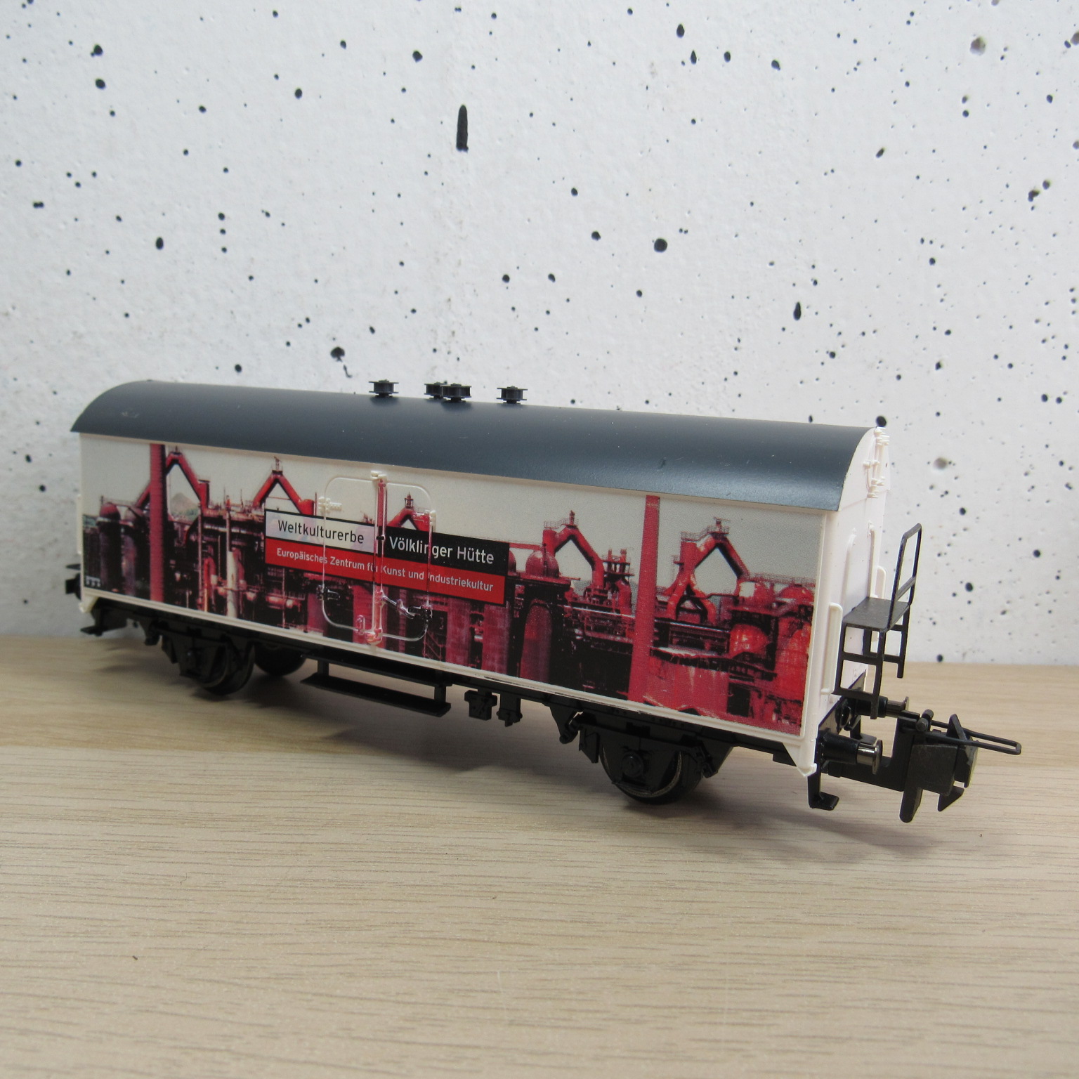 Trix express 92007 Gesloten wagen “Volklinger Hutte”in ovp