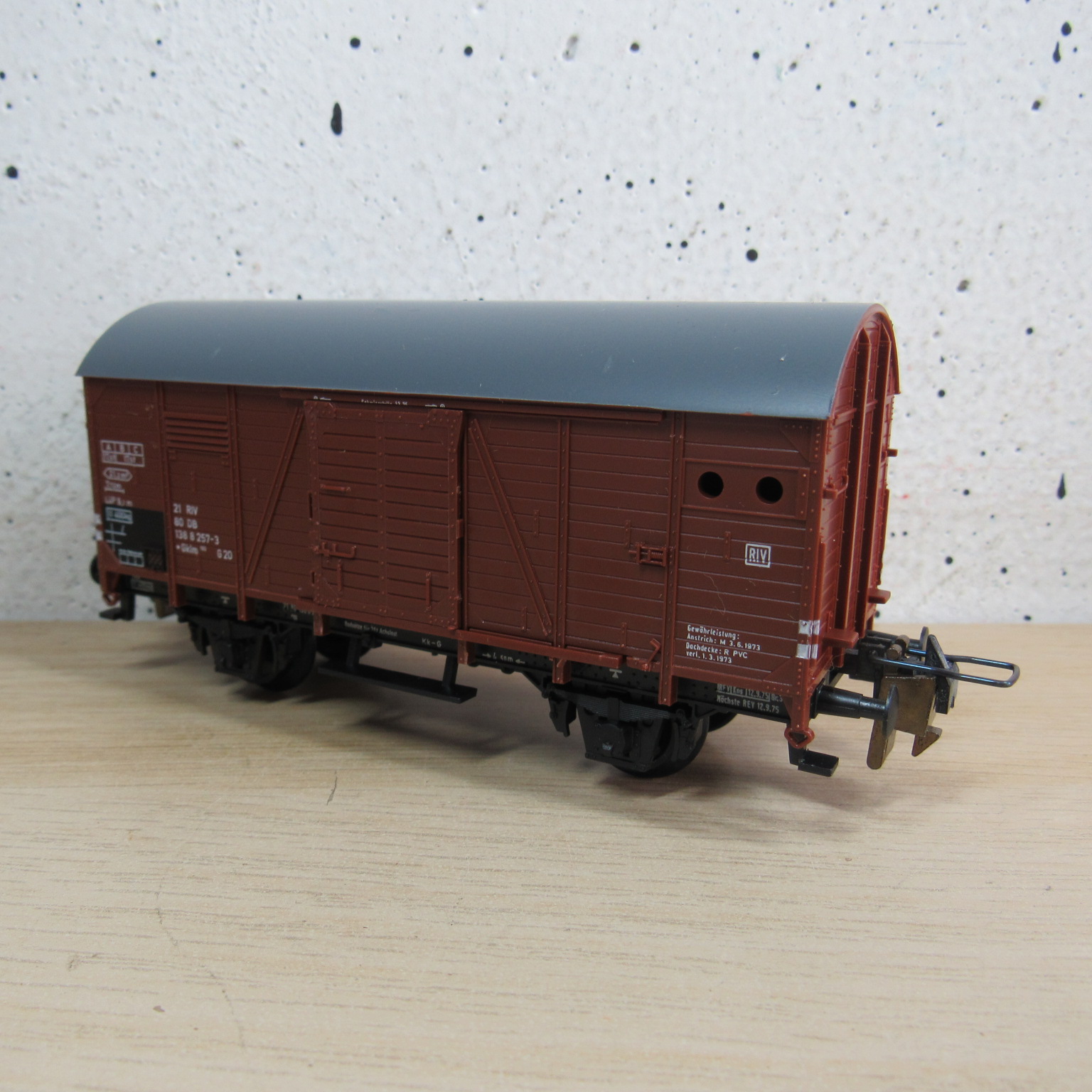 Trix express 53 3488 00 DB gesloten wagen in ovp