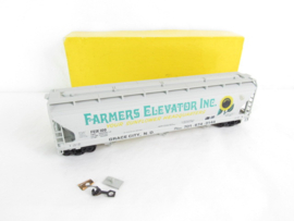 Accurail 1550 H0 USA 3 Bay CVD Hopper in ovp