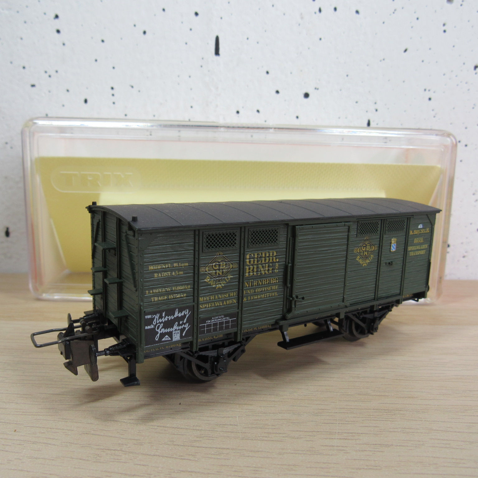 Trix express 53 3411 00 K.Bay.Sts.B gesloten wagen in ovp