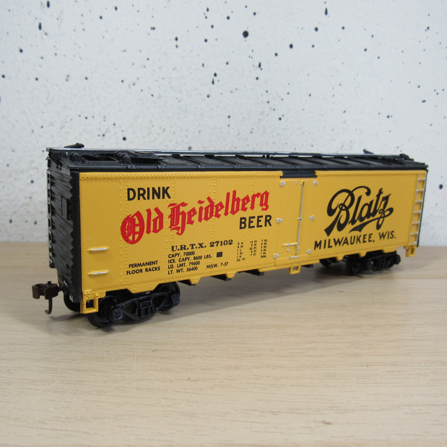 Athearn USA U.R.T.X. box car zonder ovp
